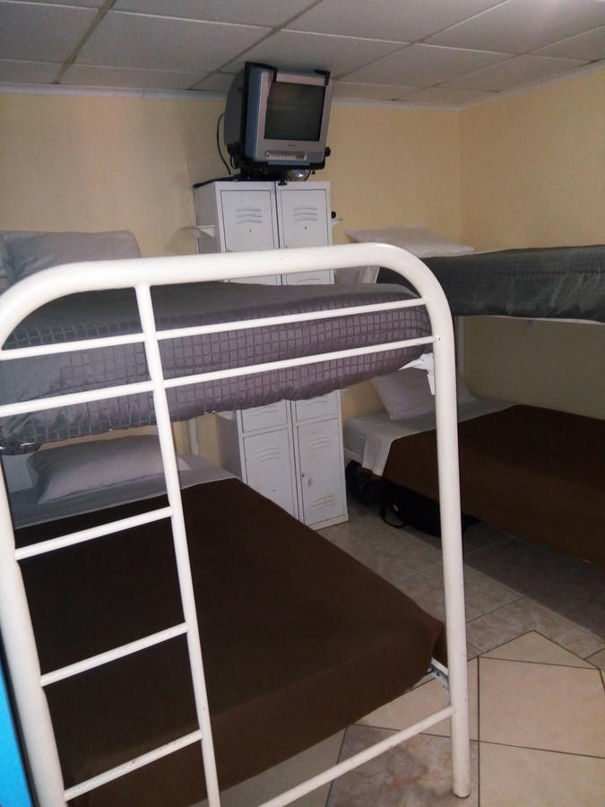 Hostel Room Aruba Oranjestad Bagian luar foto
