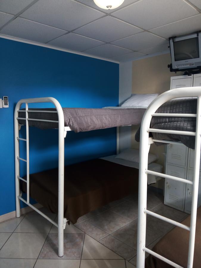 Hostel Room Aruba Oranjestad Bagian luar foto
