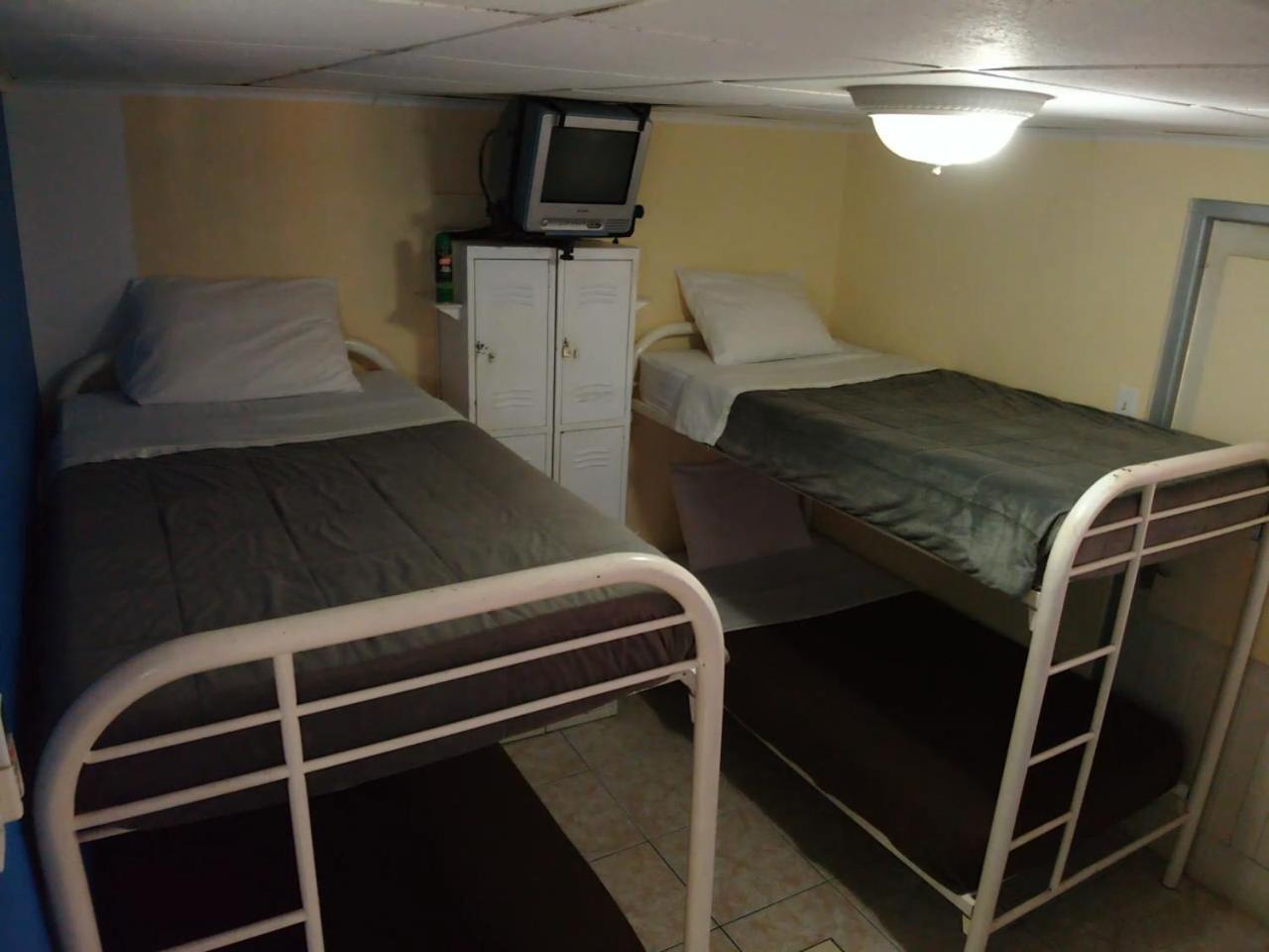 Hostel Room Aruba Oranjestad Bagian luar foto