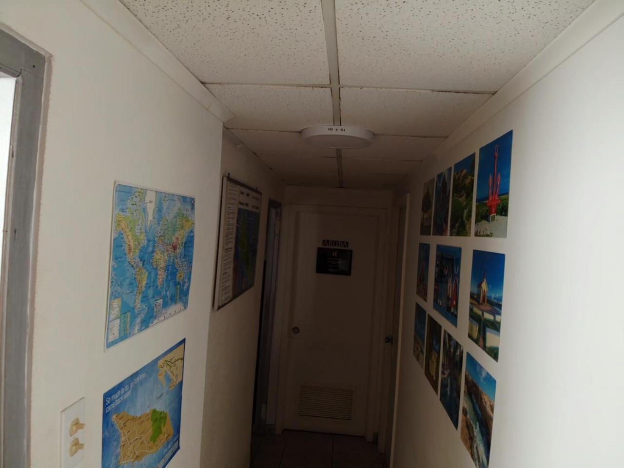 Hostel Room Aruba Oranjestad Bagian luar foto